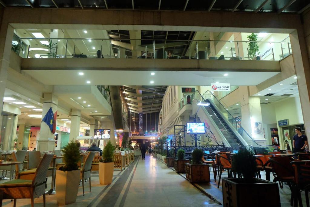Intercontinental Apartments Tirana City Center Bagian luar foto